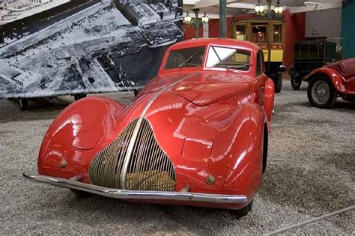10 Cool Car Museums for Cruising Down Memory Lane