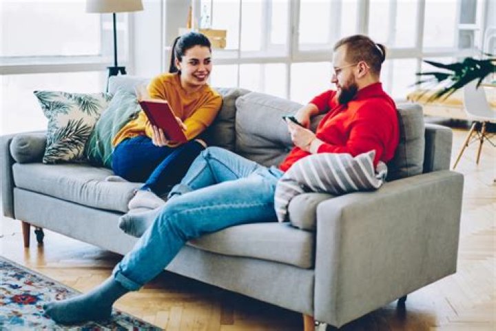 5 Questions That Make You Sound Less Confident, Therapists Say