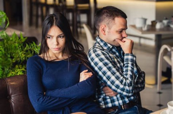 5 Signs Your Partner Is a Pathological Liar, According to Therapists