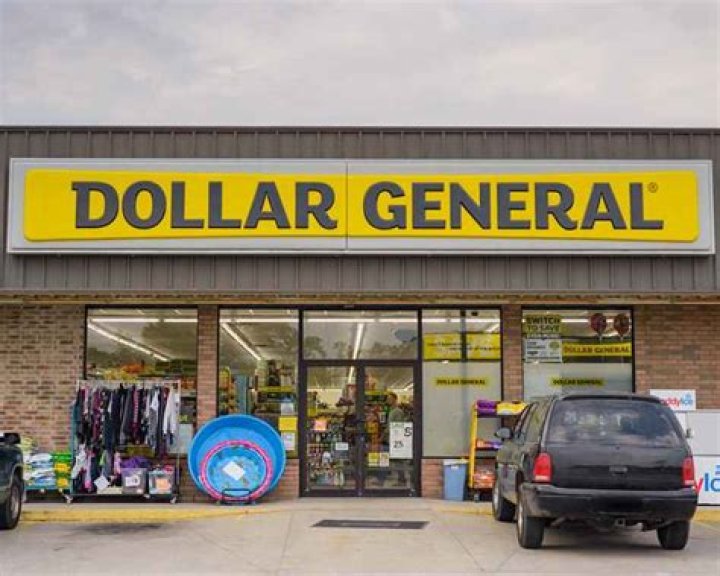 5 Warnings to Shoppers From Ex-Dollar General Employees