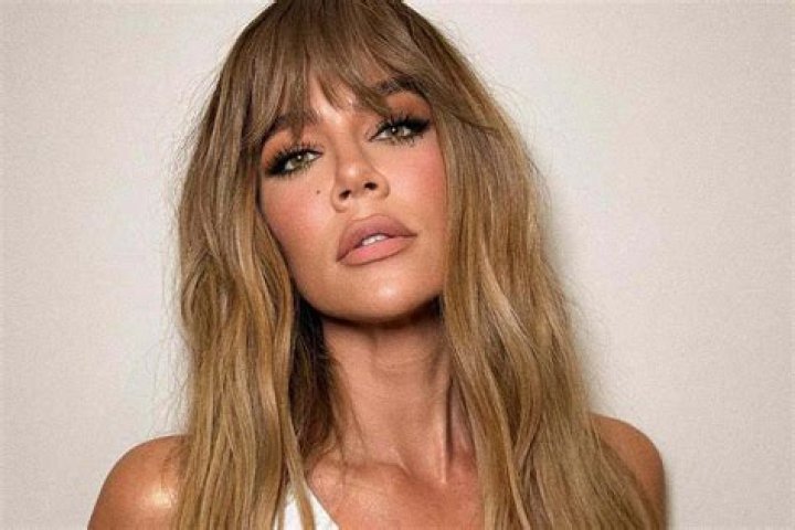8 Of The Sexiest Summer Selfies Of 2020: Khloe Kardashian & More