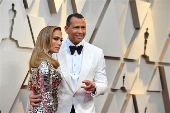 Alex Rodriguez And Jennifer Lopez Are In Talks To Buy The New York Mets