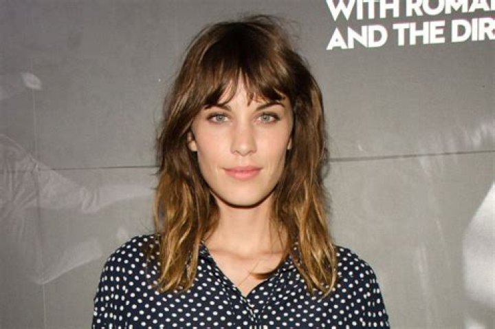 Alexa Chung Height, Weight, Age, Boyfriend, Family, Facts, Biography
