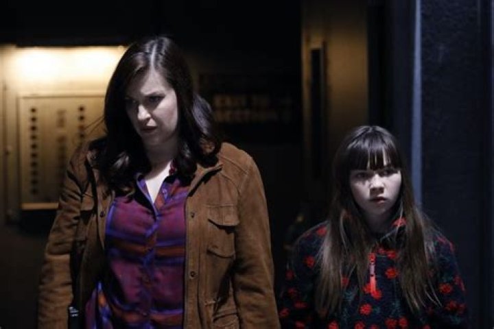 Alexa Swinton | Emergence, Siblings, Family, Career, Piper