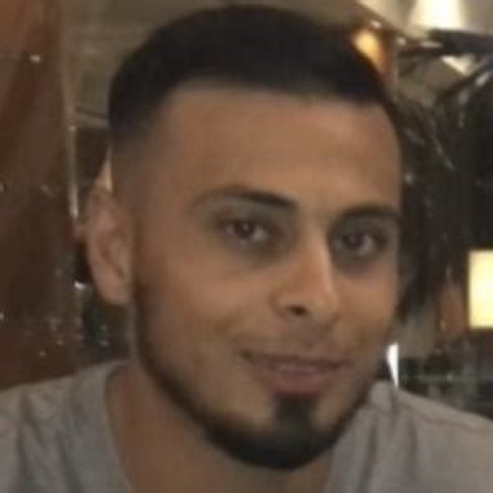 Ali Banat (activist) Wiki,Age,Birthday,Biography,Height,Net Worth ..
