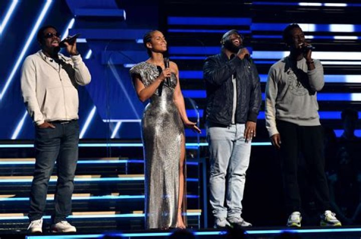 Alicia Keys Pays Tribute To Kobe Bryant At Grammys With Heartfelt Boyz II Men Performance