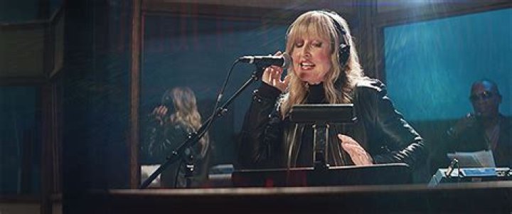 All About 90’s Singer In Diddy’s Super Bowl Ad – Hollywood Life
