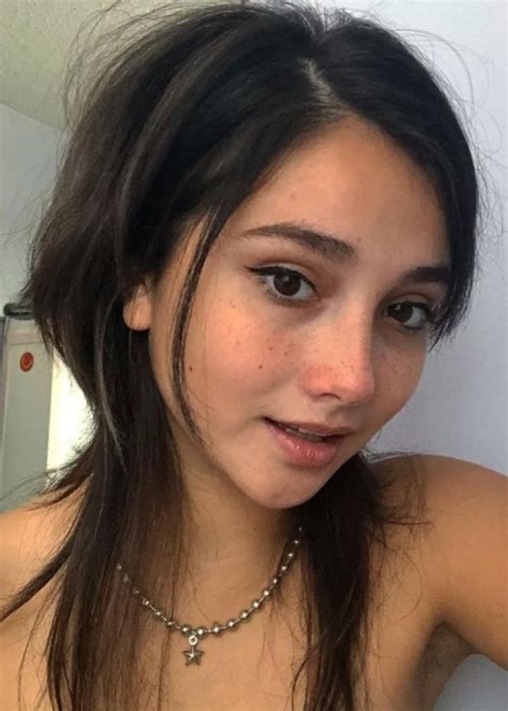 Amanda Arcuri Height, Weight, Age, Body Statistics