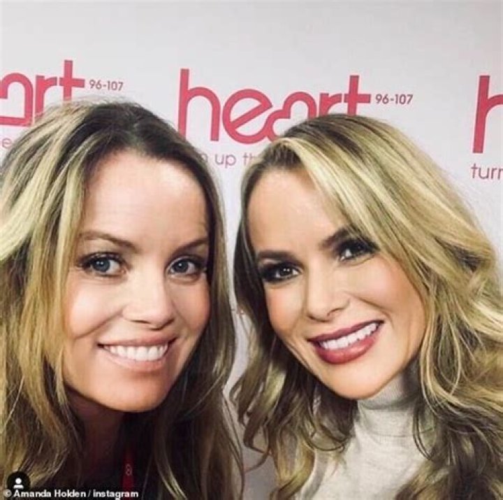 
Amanda Holden’s Sister Debbie Holden – Are They Twins? 