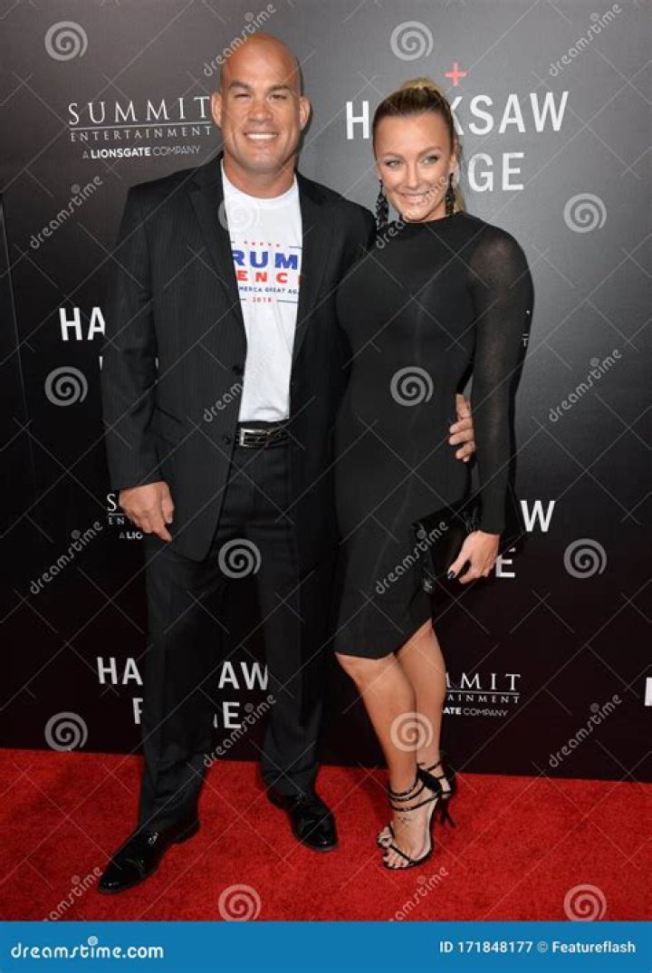 Amber Nichole Miller- Tito Ortiz's Girlfriend, Affair, Relationship, Net worth, Salary