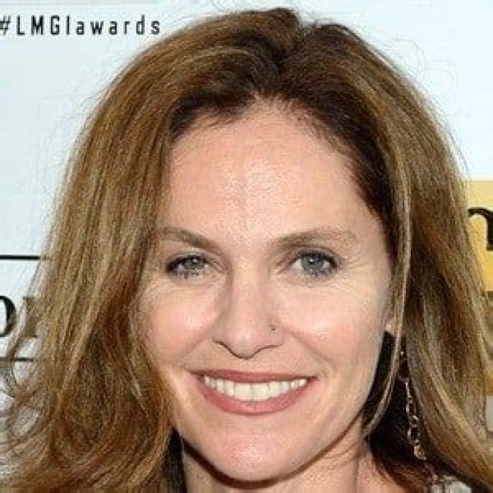 Amy Brenneman - Bio, Age, Wiki, Facts and Family