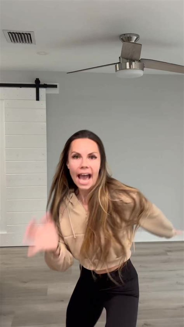 Amyy Woahh net worth, income and estimated earnings of Youtuber channel