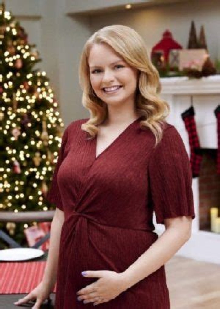 Andrea Brooks Height, Weight, Age, Boyfriend, Family, Facts, Biography