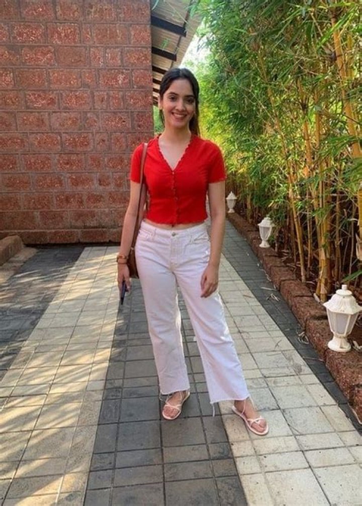 Annie Khalid Height, Weight, Age, Body Statistics