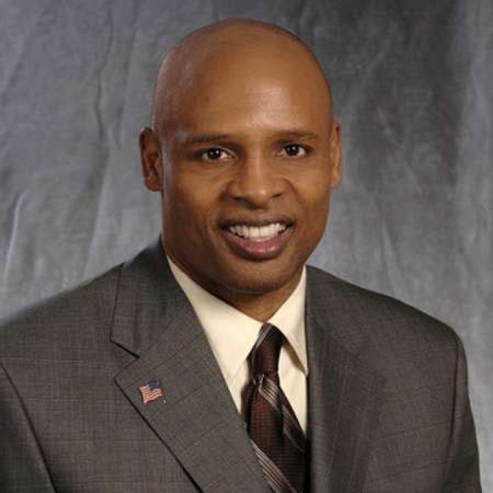 Antonio Davis Bio-salary, net worth, married, wife, relationship, children, biography, career, affair, age, nationality