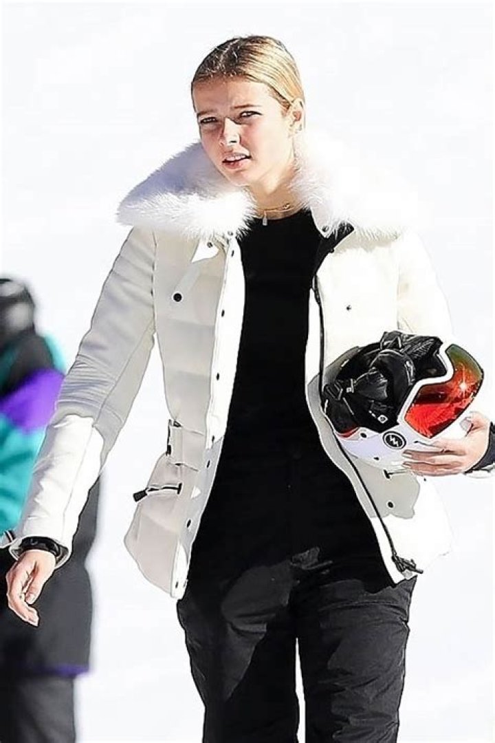 Apple Martin, 15, Looks Exactly Like Mom Gwyneth Paltrow, 47, While Hitting The Slopes In Aspen