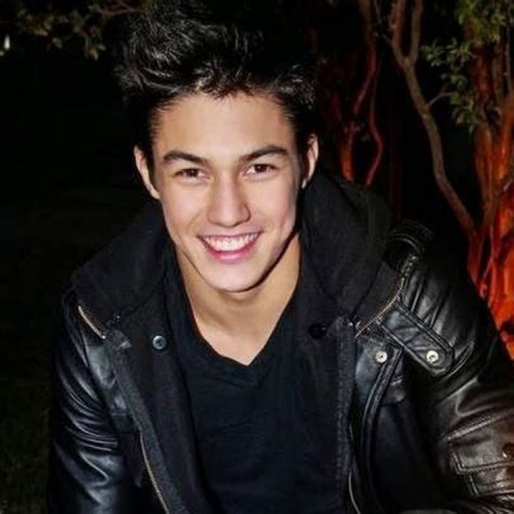 Arthur Mariano - Bio, Age, siblings, weight, height, Wiki, Facts and Family