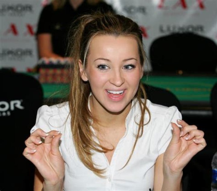 Ashley Leggat Net Worth | Celebrity Net Worth