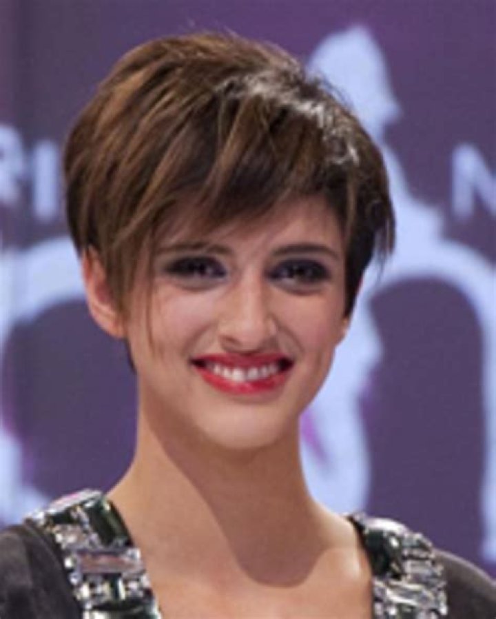 Aylin Kösetürk (model) Wiki,Age,Birthday,Biography,Height,Net Worth ..