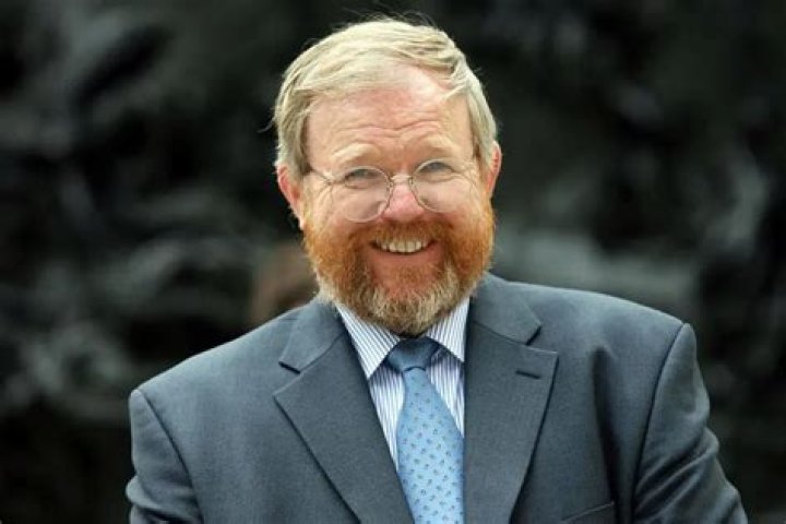 Bill Bryson Net Worth | Celebrity Net Worth