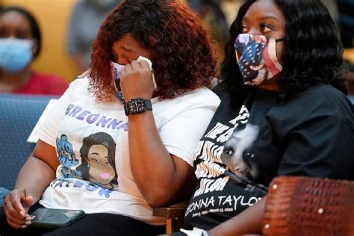 Breonna Taylor: 5 Things On Black Woman Shot Dead By Cops As Family Receives $12M Settlement