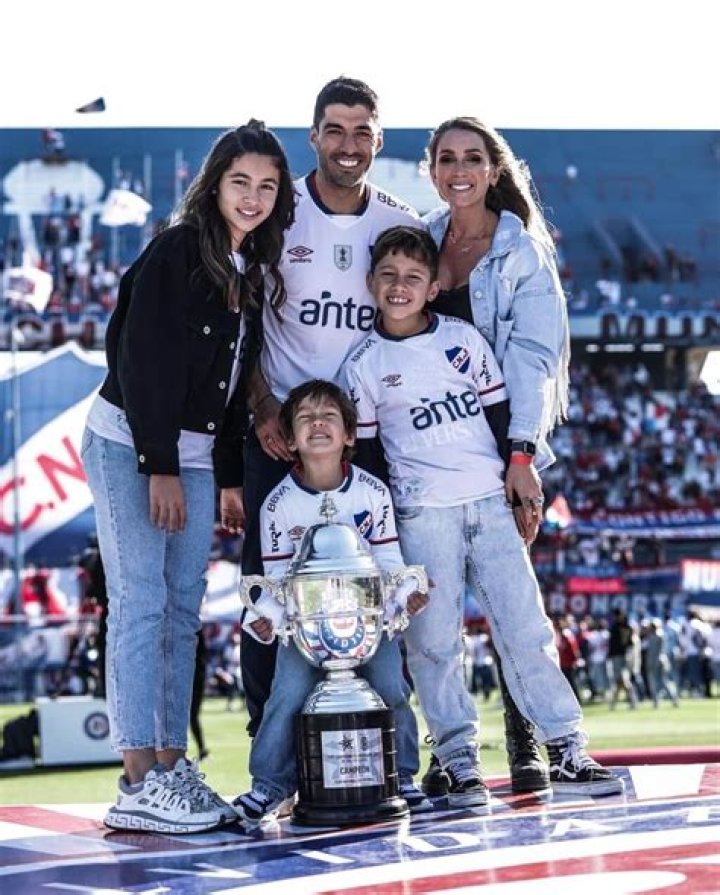 Carla Suárez Navarro Height, Weight, Family, Education, Biography