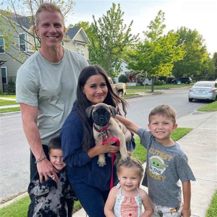 Catherine Giudici Reveals She & Sean Lowe Are ‘Exploring’ Adoption: ‘The Door Is Open’