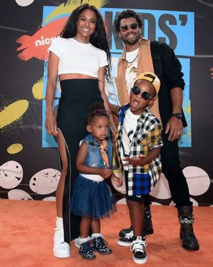 Ciara & Russell Wilson’s 7th Anniversary Tributes & Celebration: Watch – Hollywood Life
