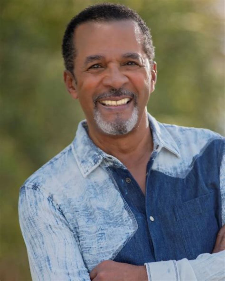 Clifton Davis - Bio, Age, net worth, height, Wiki, Facts and Family