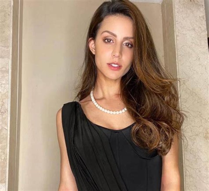 Corina - Bio, Age, Wiki, Facts and Family