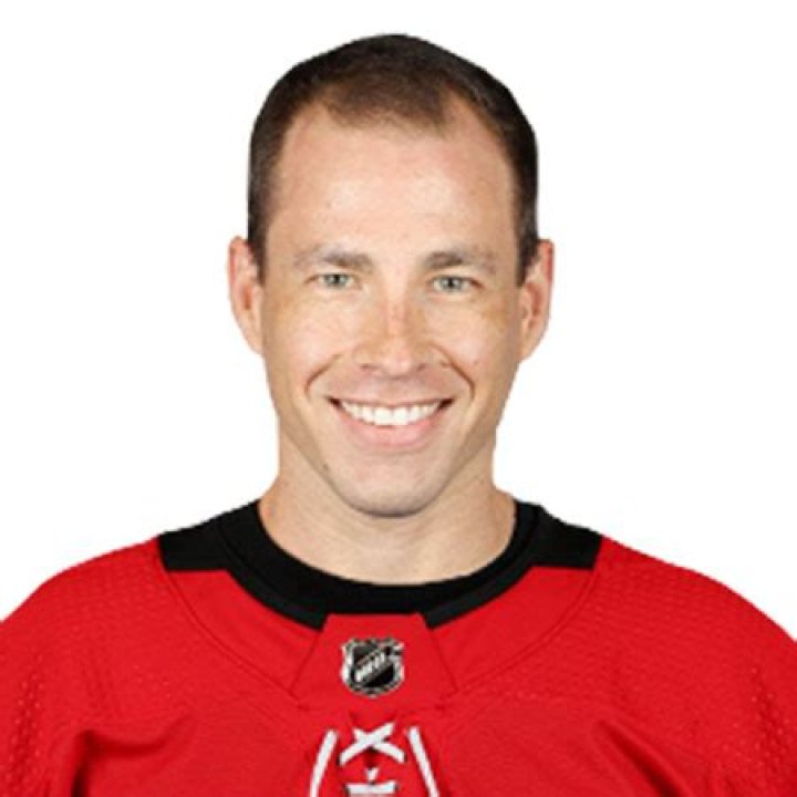 Curtis Mcelhinney Biography-salary, net worth, contract, stats, married, relationship, affair, age, career, dating, wife, children, family
