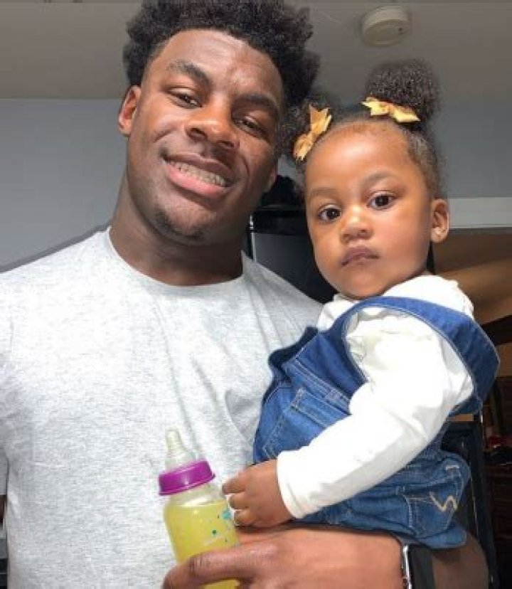 Damone Clark Bio, Age, Net Worth, Salary, NFL Draft, & Stats: Is He Dating?