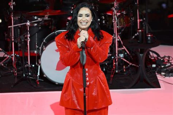 Demi Lovato News, Music, Photos And Videos – Hollywood Life