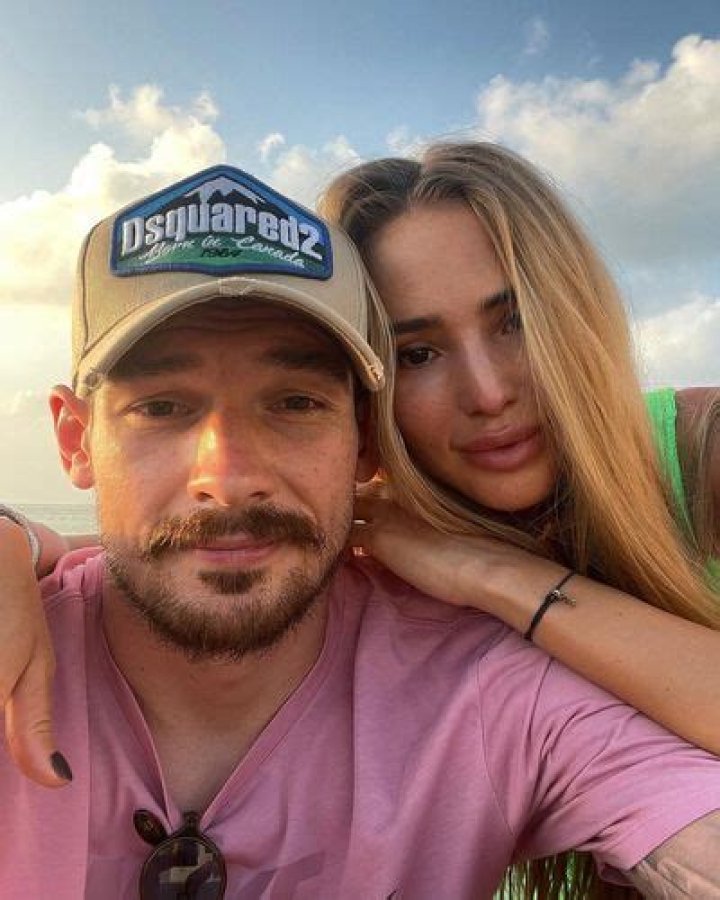 Denys Boyko Salary and Net worth 2022; Is Denys Married? (Family, Girlfriend, Affair, Contract, Stats, Height)