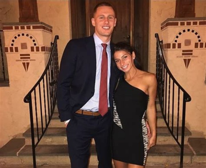 
Donte DiVincenzo’s relationship with girlfriend Morgan Calantoni 