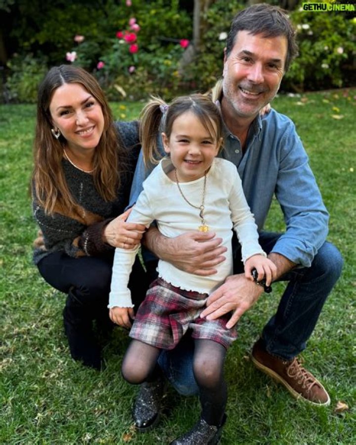 Elizabeth Hendrickson - Bio, Age, Wiki, Facts and Family