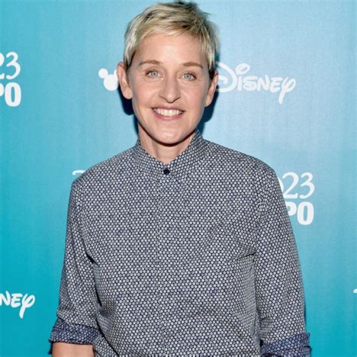 Ellen DeGeneres Shows Off Hair Makeover With Swept Back ‘Do – Hollywood Life