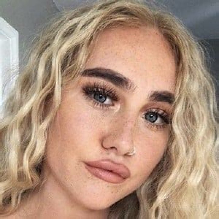 Ellie Hemmings - Bio, Age, Wiki, Facts and Family