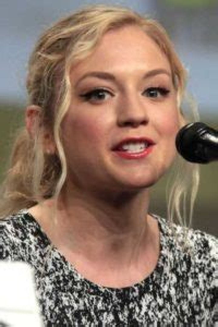 Emily Kinney Height, Weight, Age, Boyfriend, Family, Facts, Biography