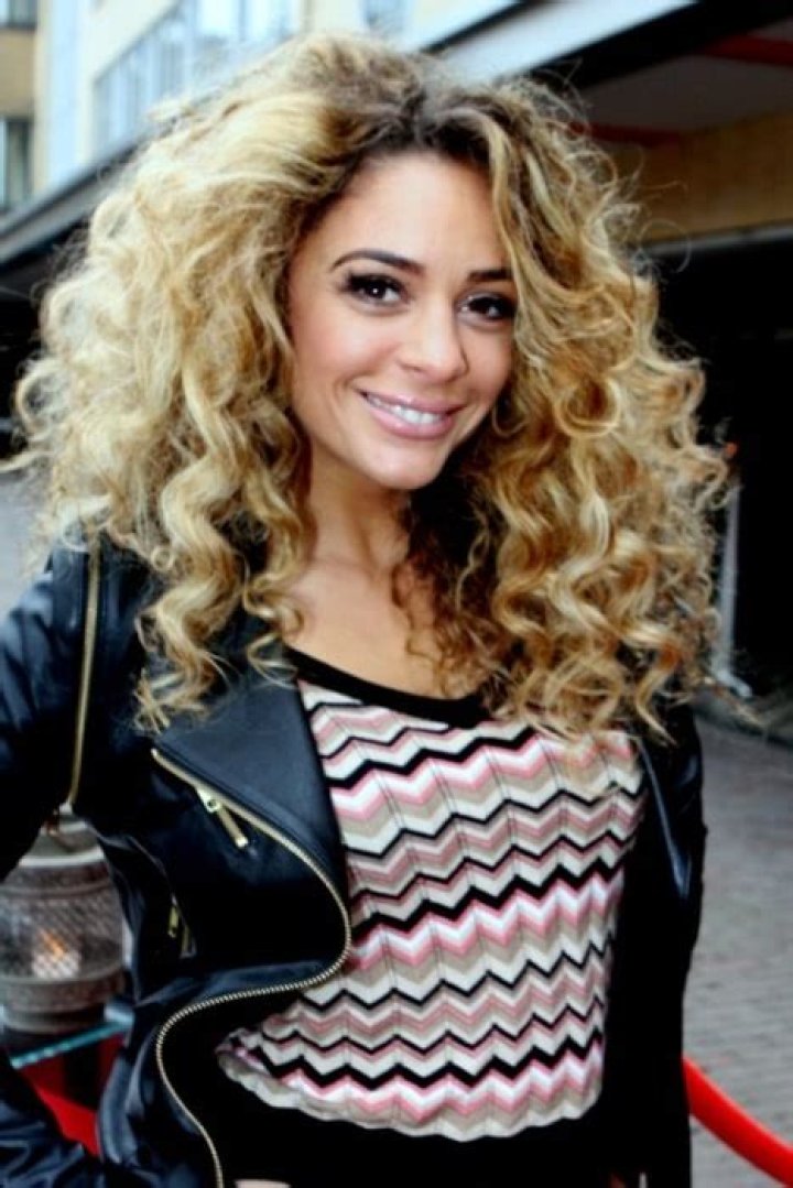 Fajah Lourens Height, Weight, Age, Body Statistics