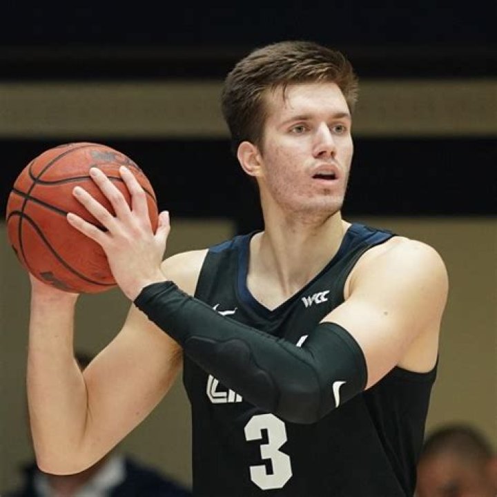 Filip Petrusev Biography- Salary, Contract, and NBA Draft (Affair, Girlfriend, Age, Family, Stats)