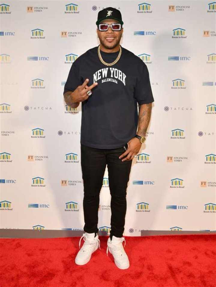 Flo Rida Height, Weight, Age, Girlfriend, Family, Facts, Biography