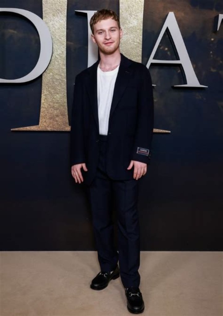 Fred Hechinger Height, Weight, Age, Girlfriend, Family, Facts, Biography