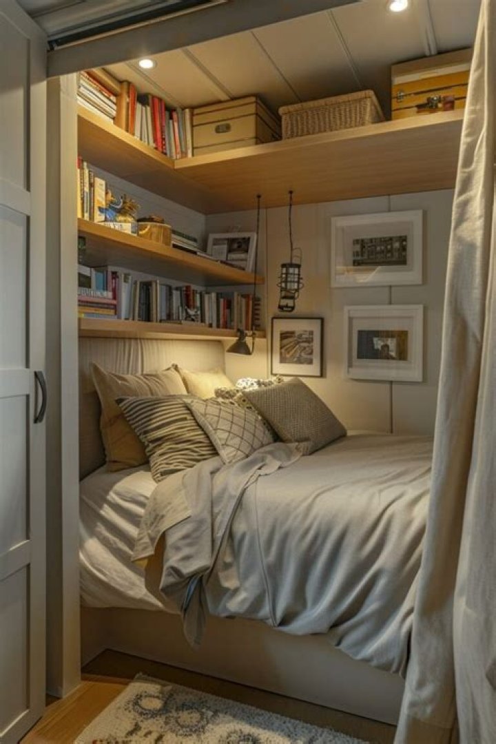 Genius Small Bedroom Ideas to Maximize Space