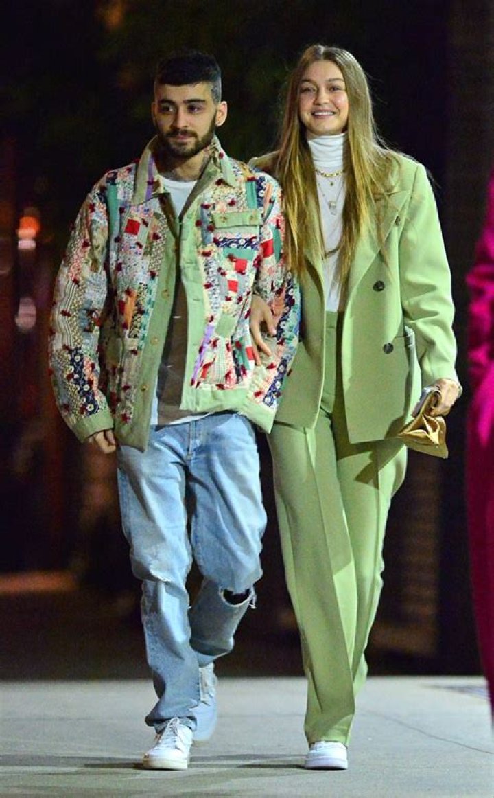 Gigi Hadid & Zayn Malik Back On Holding Hands On His 27th Birthday & At Dinner With Bella
