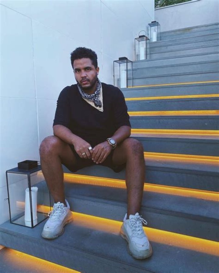 Giovani dos Santos - Bio, Age, net worth, siblings, weight, height, Wiki, Facts and Family