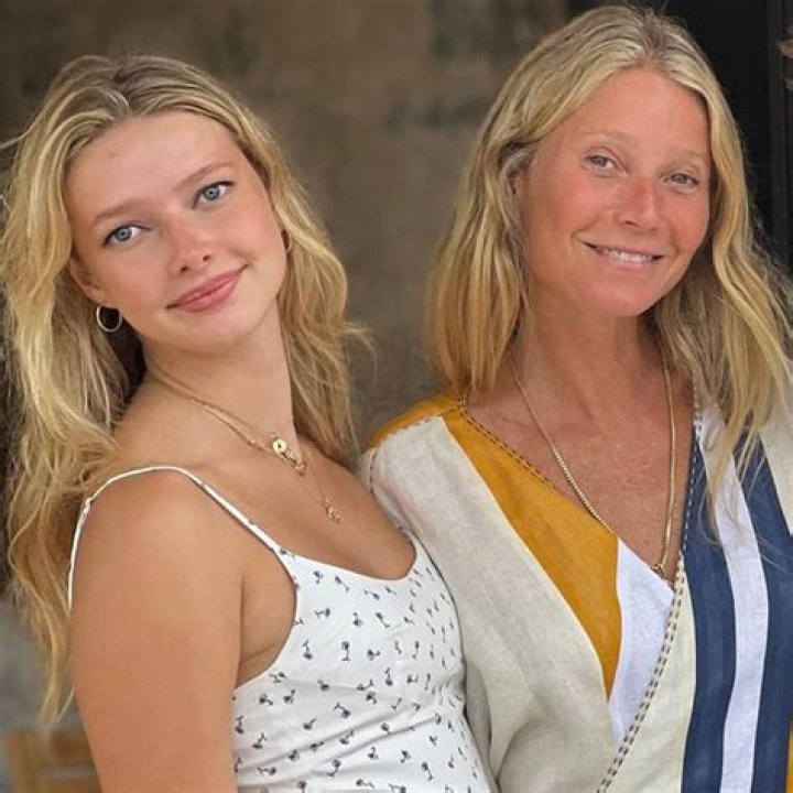 Gwyneth Paltrow's Daughter Just Turned 17 and Looks Exactly Like Her