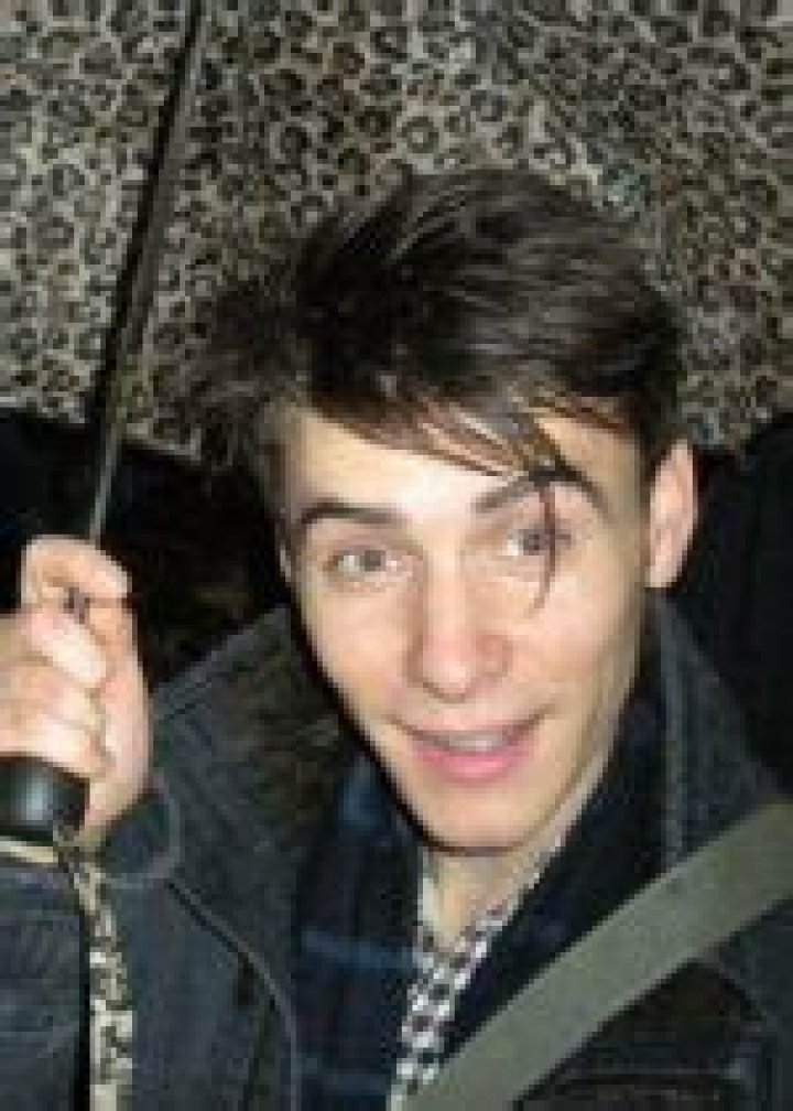 Harry Lloyd Height, Weight, Age, Girlfriend, Family, Biography