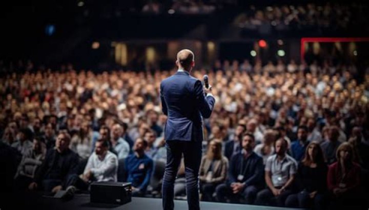Hire Christian Yelich For an Appearance at Events or Keynote Speaker Bookings.