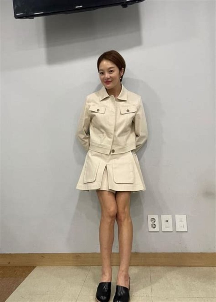 Hwang Bo-ra Height, Weight, Age, Body Statistics